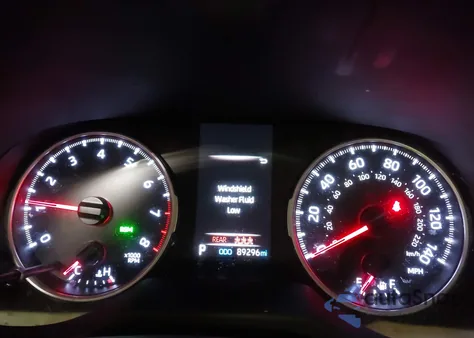 2020 Toyota Rav4 Xle z USA, uszkodzony, nr VIN JTMP1RFV8LD524576